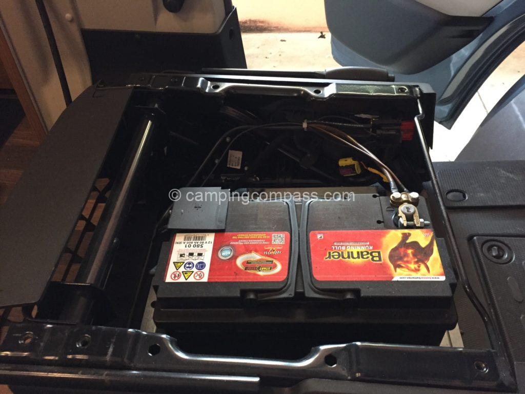 Motorhome electrical system - leisure batteries